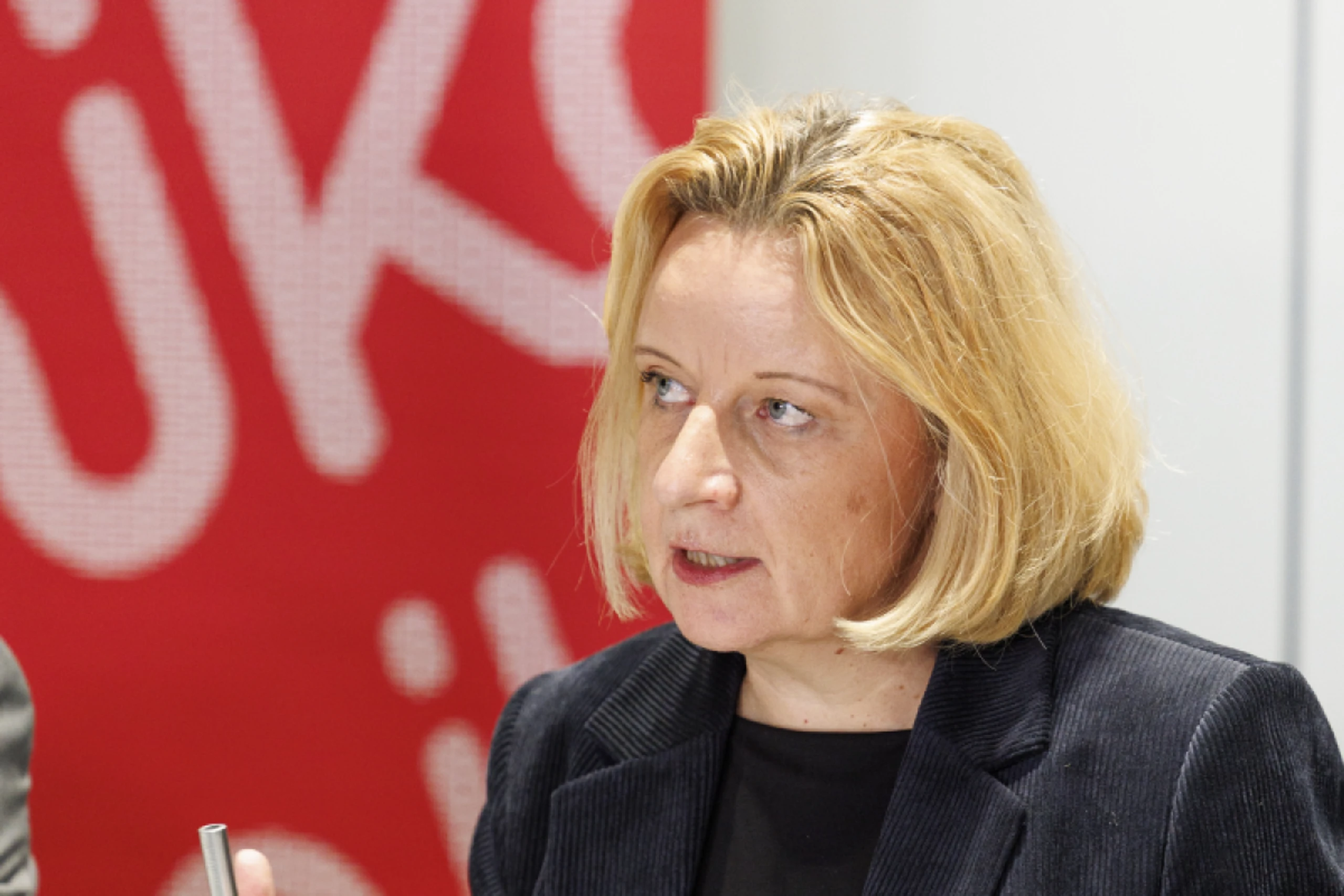 Unis kündigen Personalabbau an