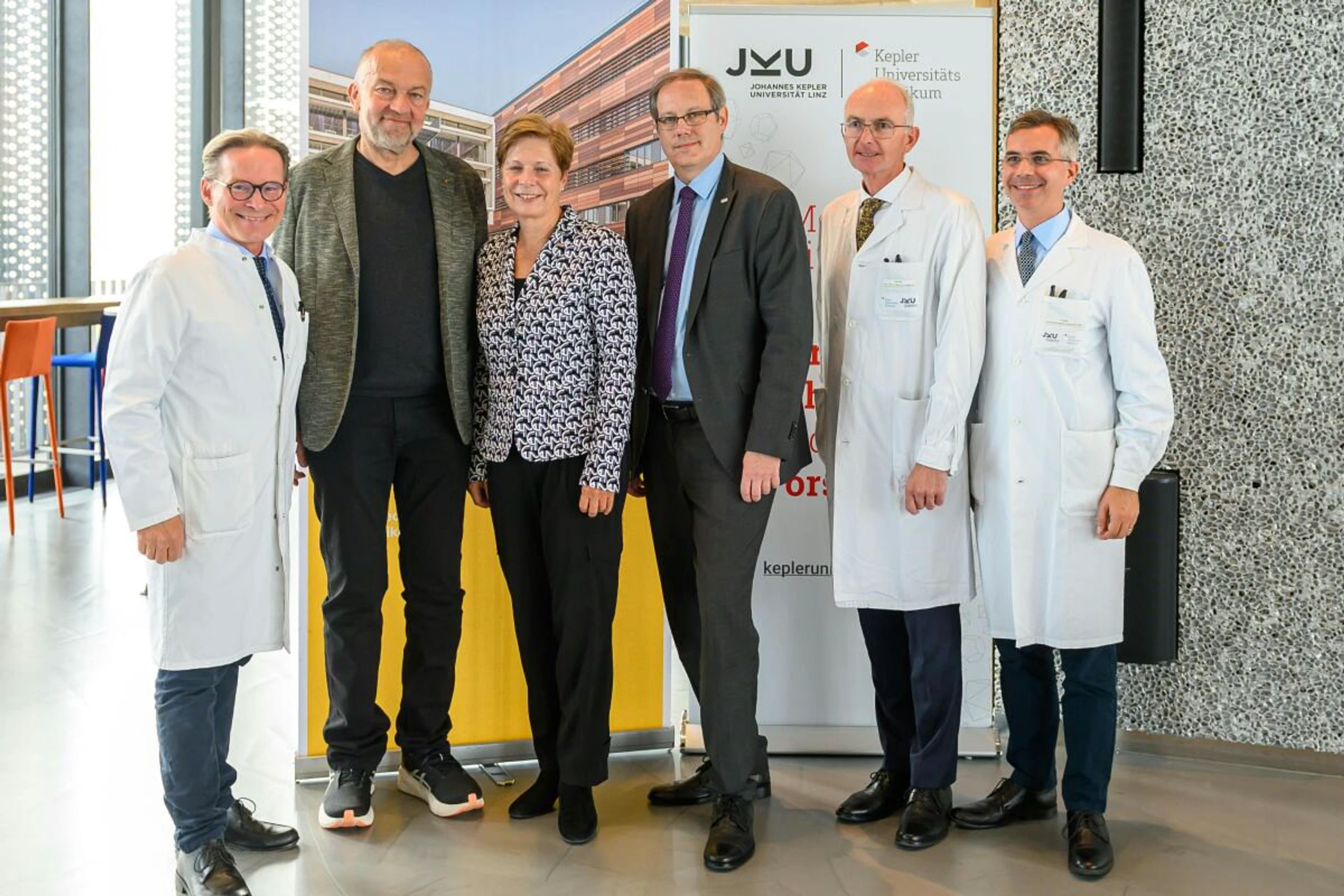 V.li.: Andreas Gruber, Meinhard Lukas, Elgin Drda, Stefan Koch, Bernd Lamprecht, Wolfram Hötzenecker