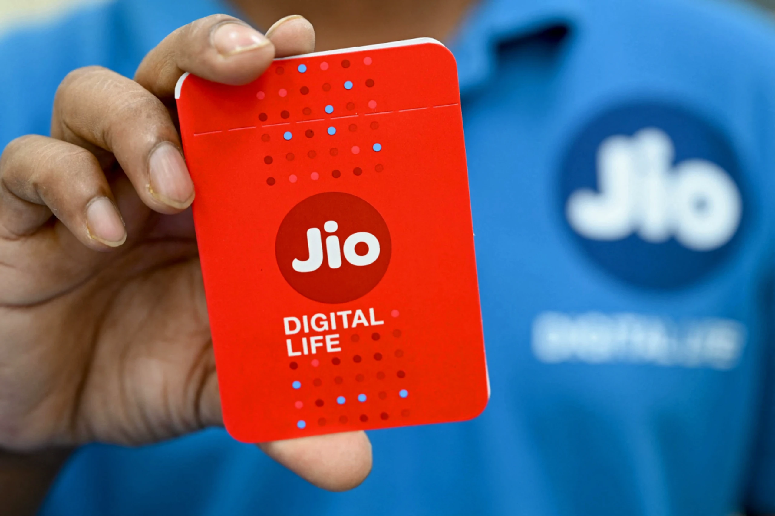 Börsengang von indischem Mobilfunk-Riesen Jio überzeichnet