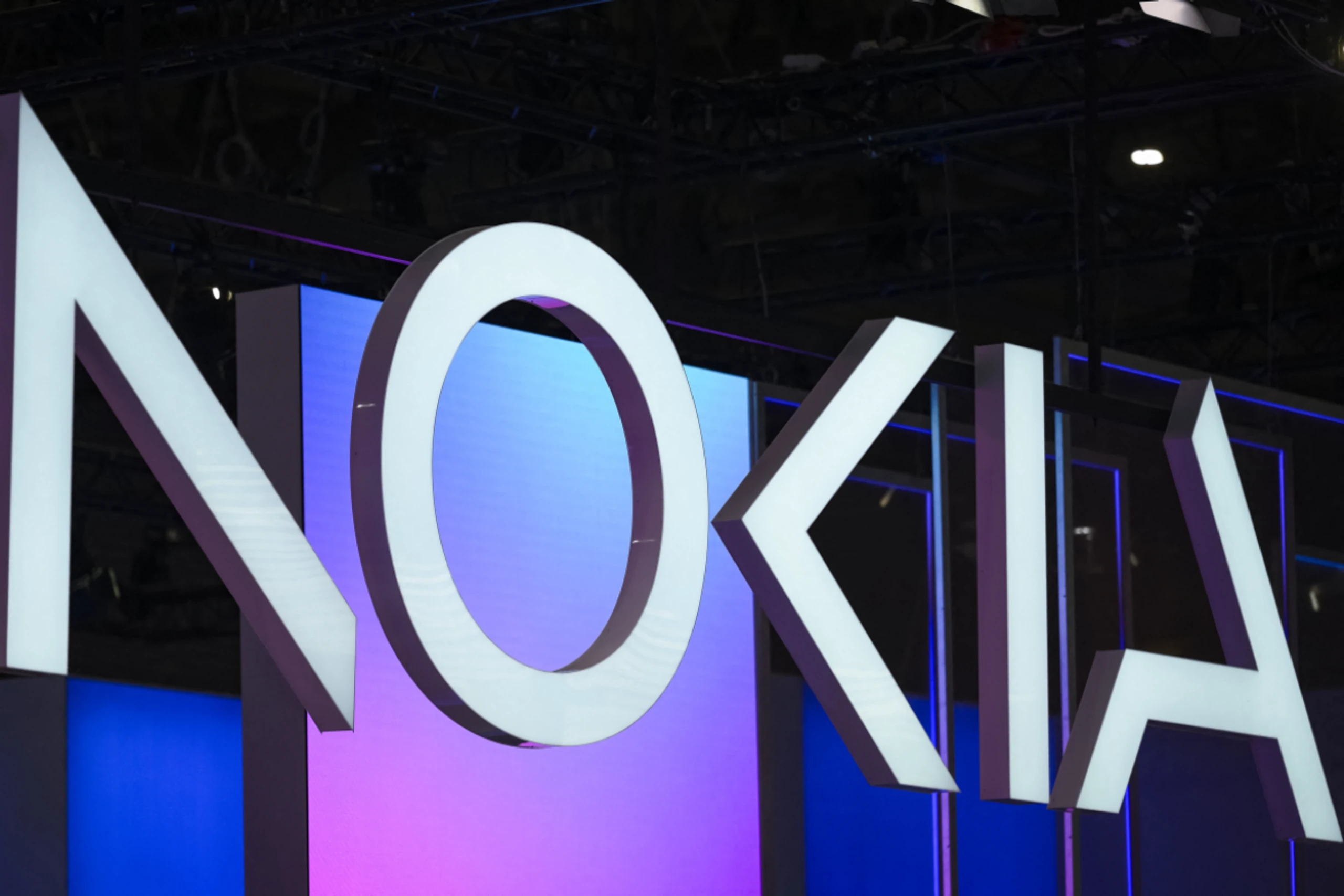 Starkes KI-Geschäft beschert Nokia Gewinnsprung