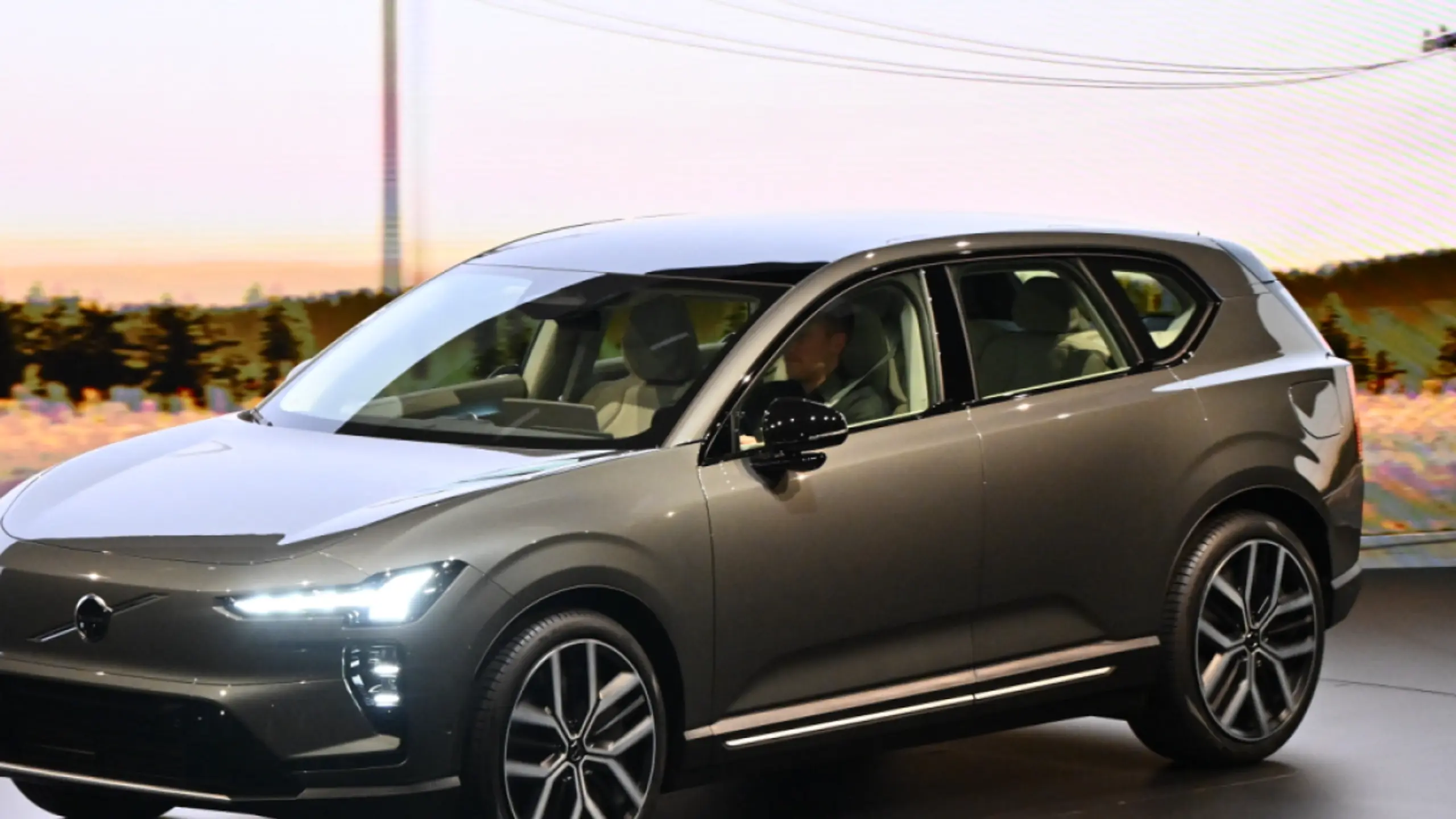 © AFP, TT News Agency, Anders WIKLUND, Apa Schleppender Produktionsanlauf des neuen Elektro-SUV EX60