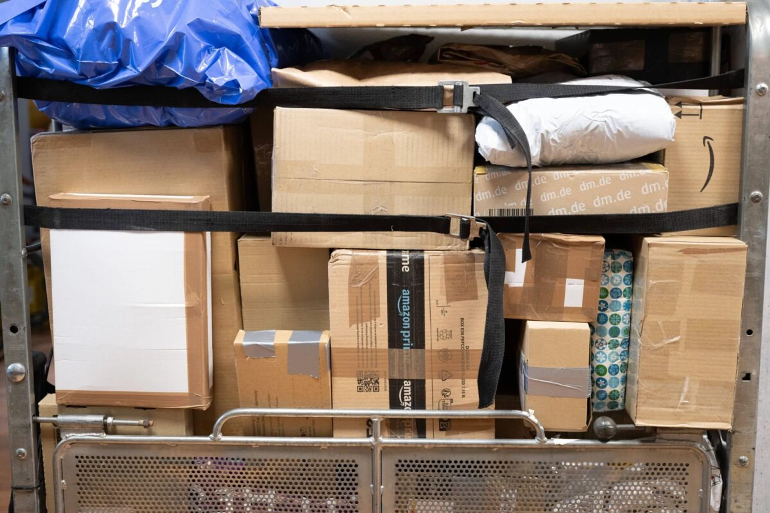 ++ ARCHIVBILD ++ Packerln oft mit illegalen Produkten gefüllt