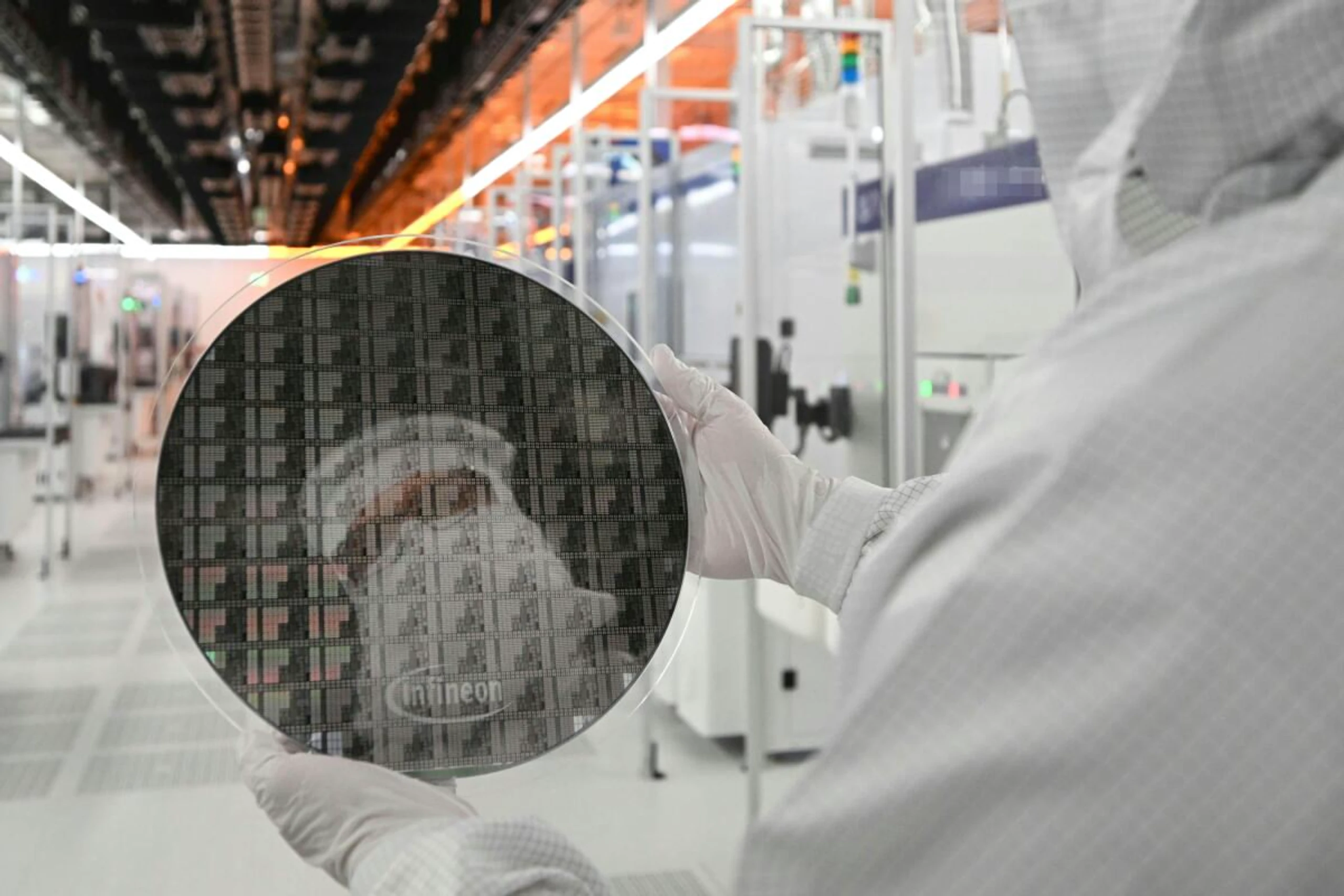 Infineon investiert 1,1 Mrd. Euro in Chip-Fabrik in Villach