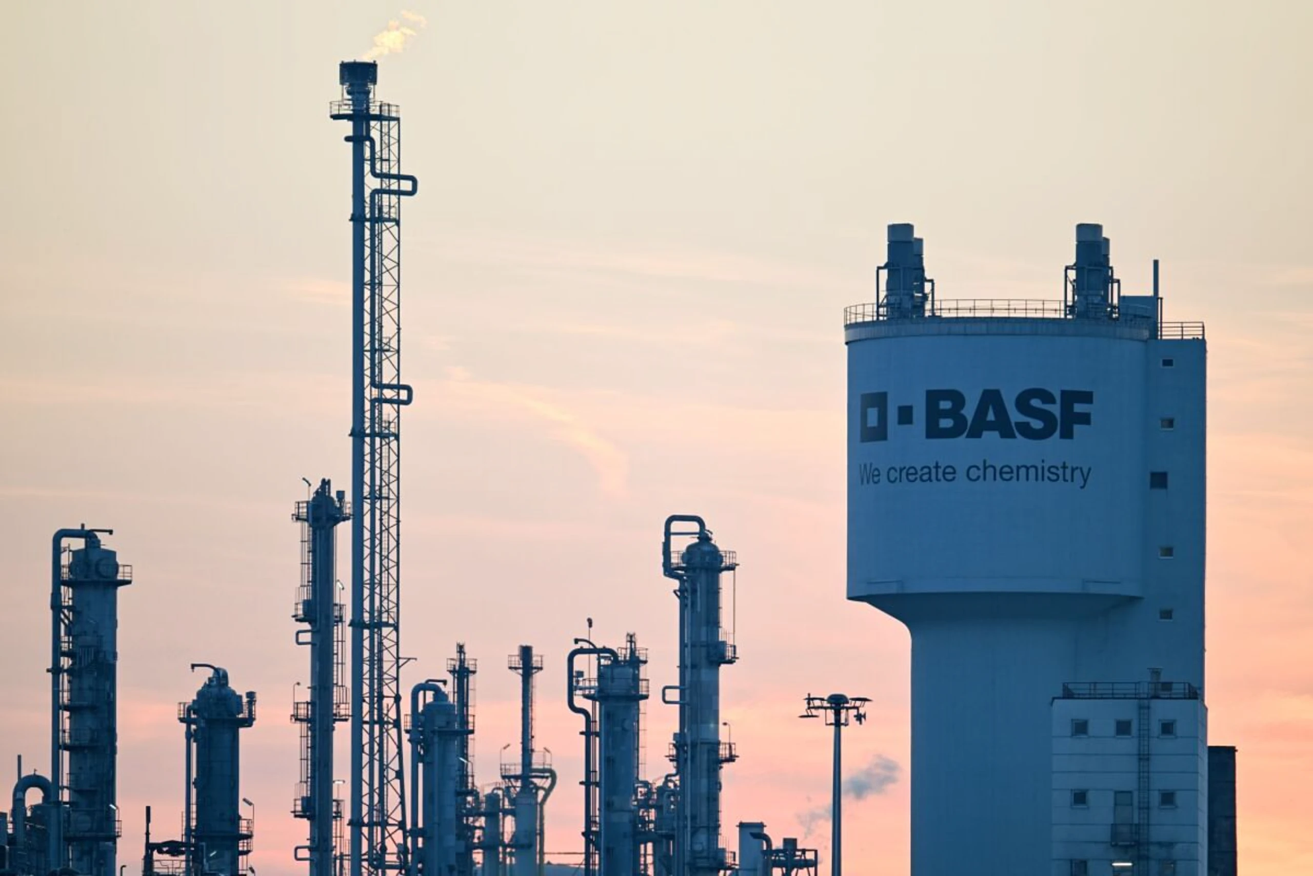 ++ ARCHIVBILD ++ BASF über den Erwartungen