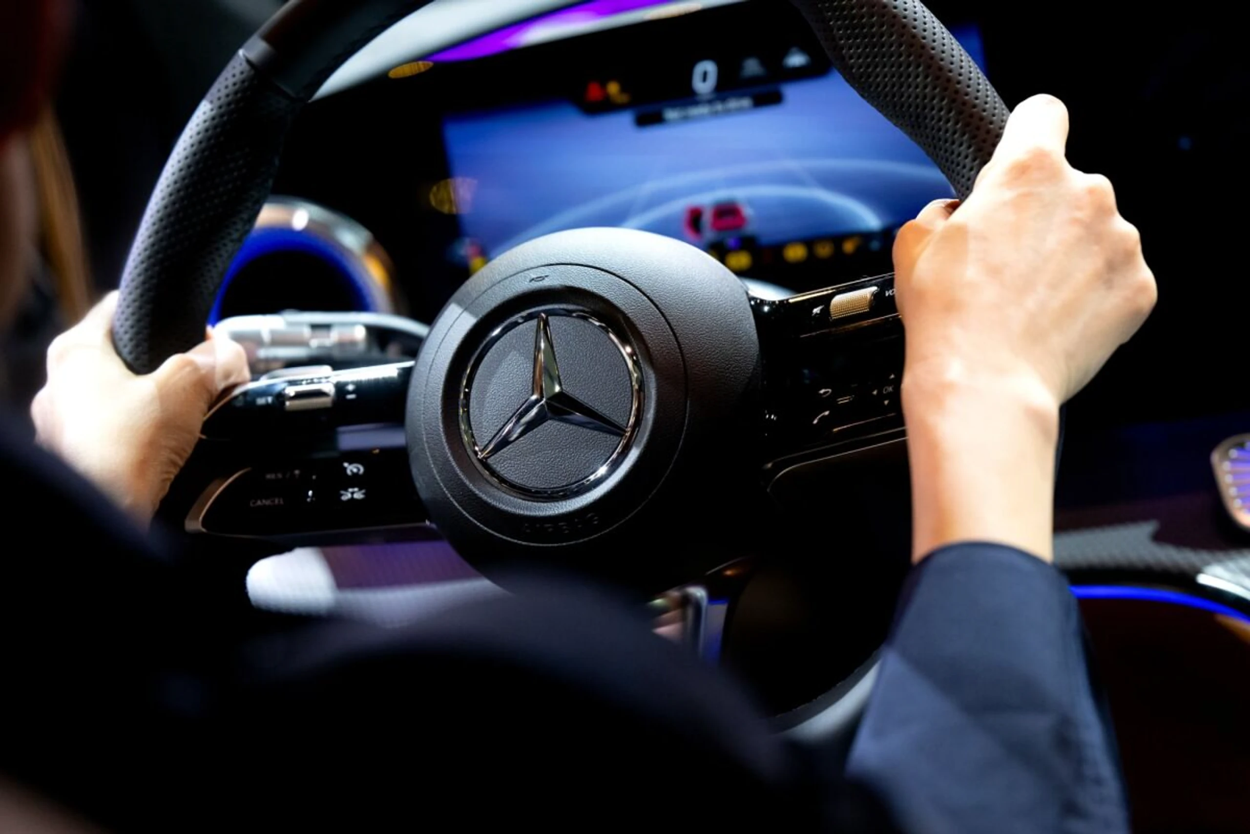 ++ ARCHIVBILD ++ China trifft Mercedes hart