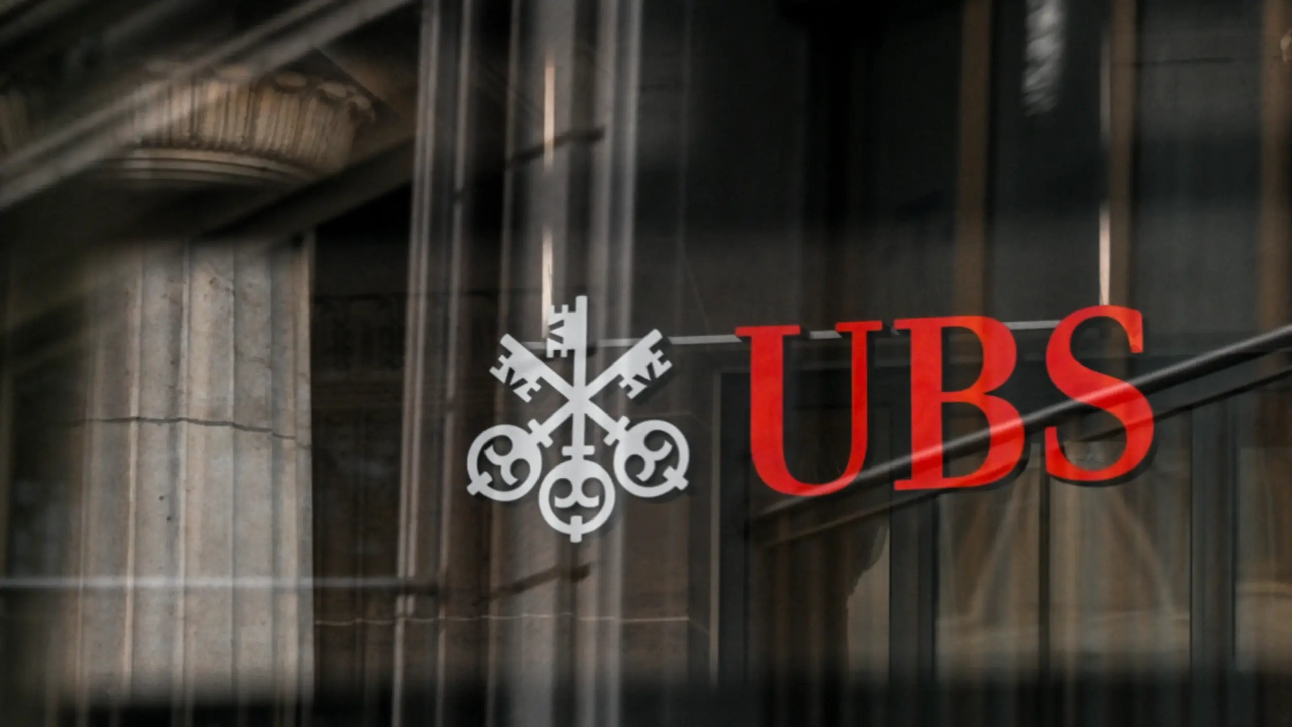 © AFP, FABRICE COFFRINI, Apa UBS verdient gut