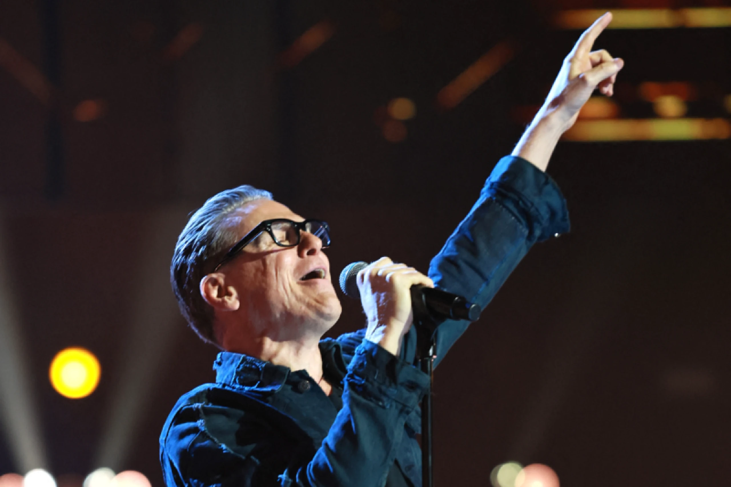 Bryan Adams wendet sich in neuem Song gegen Trump