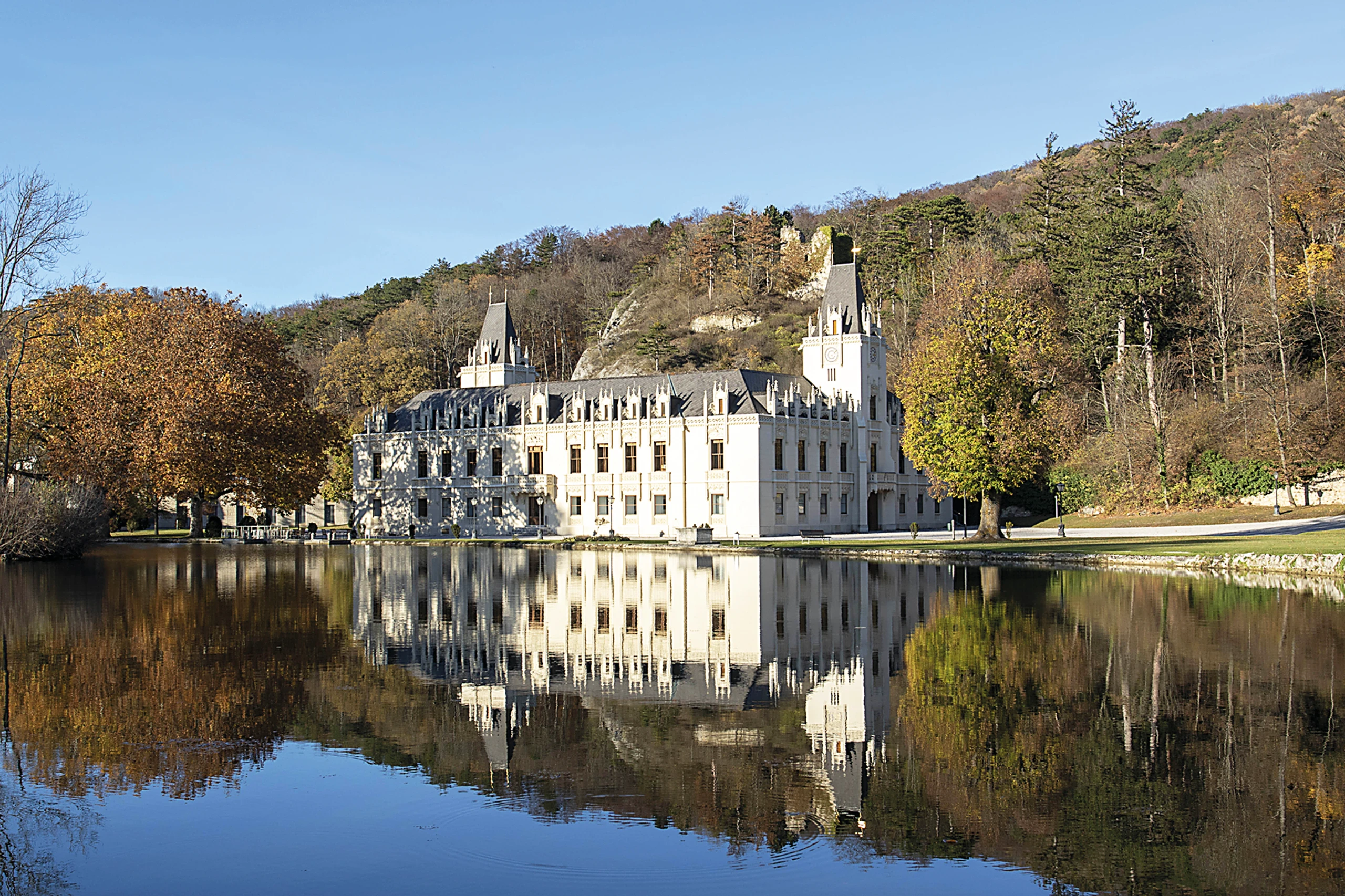 Schloss Hernstein