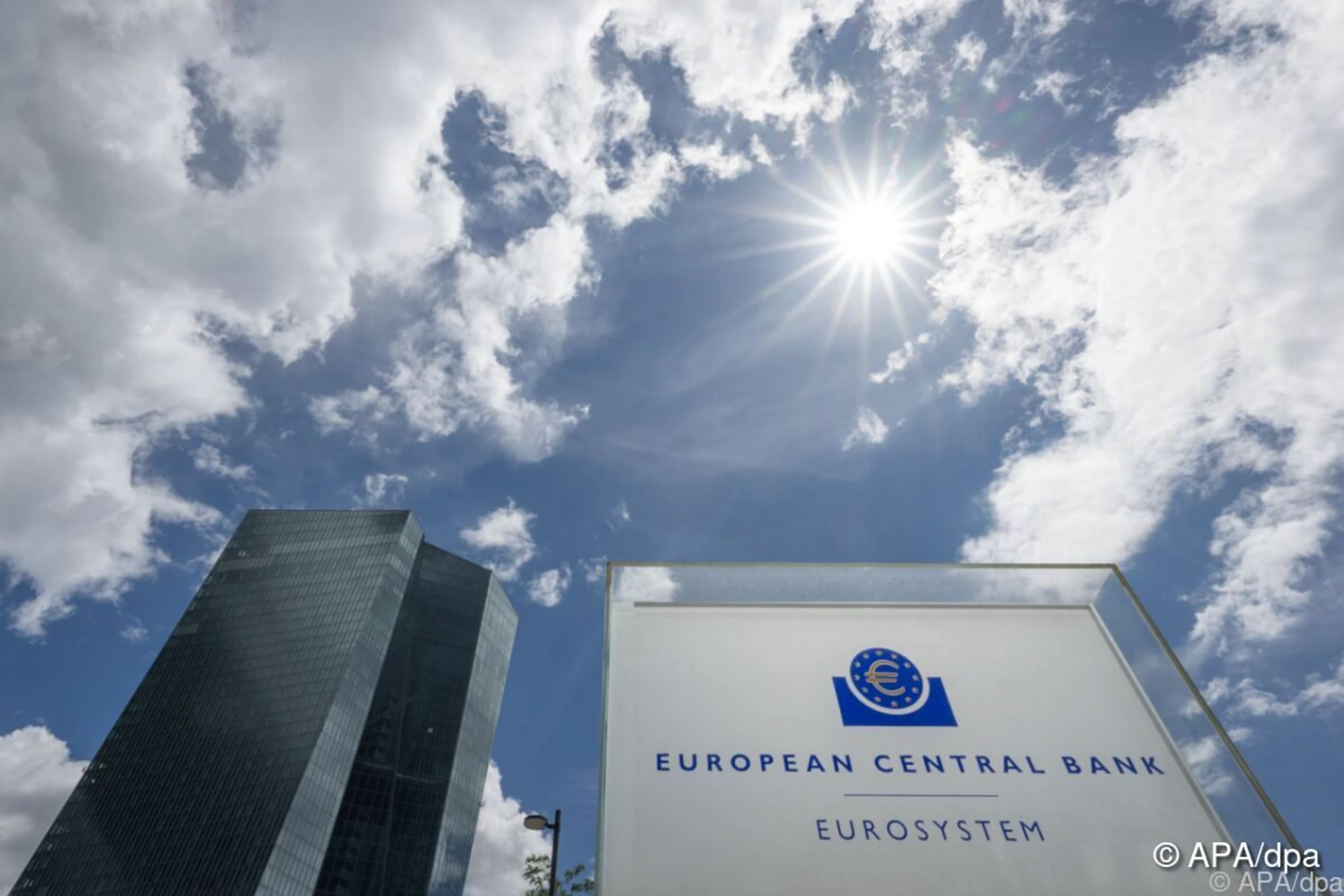 EZB wird Inflationsziel von 2,0 Prozent erst 2028 erreichen
