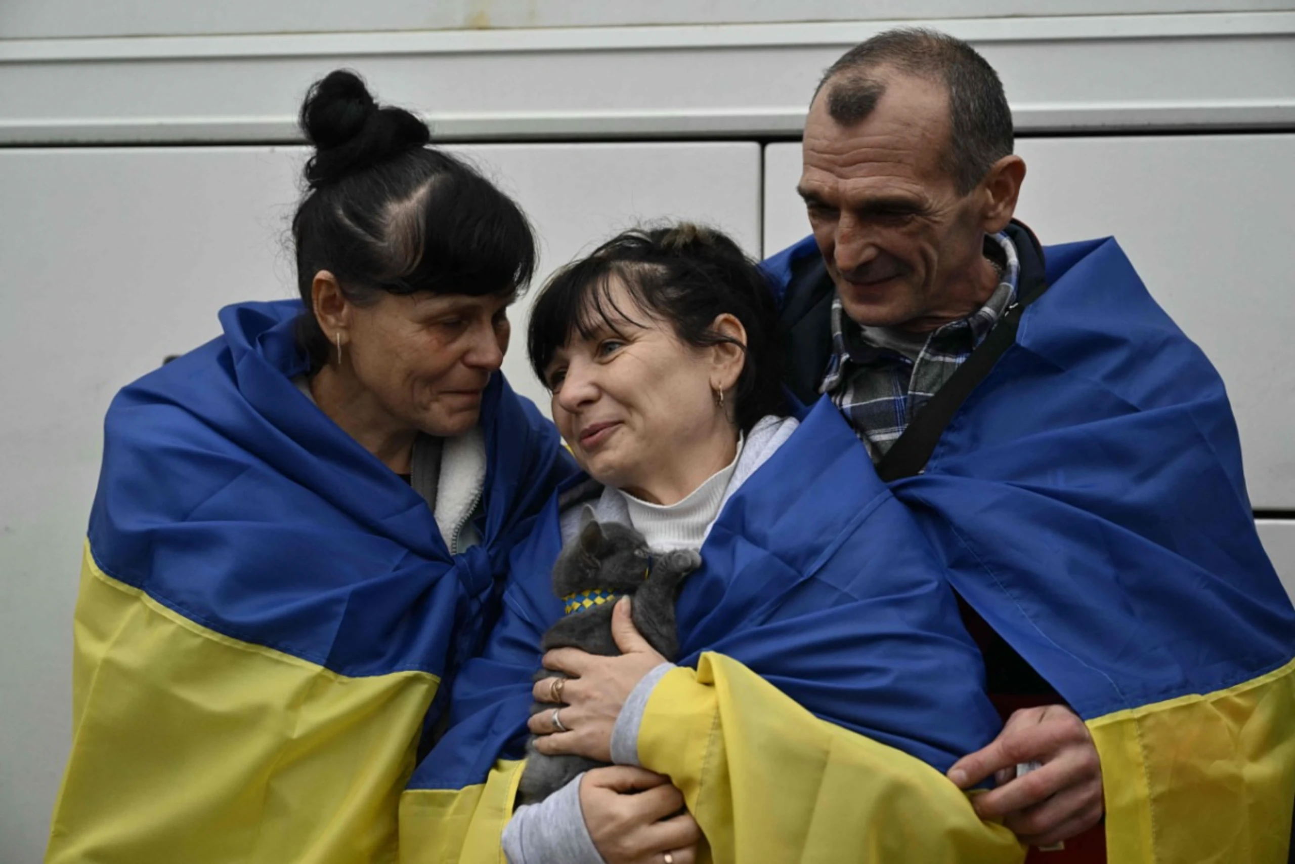 Evakuierte aus der Frontstadt Oleschky bei der Ankunft in der Ukraine