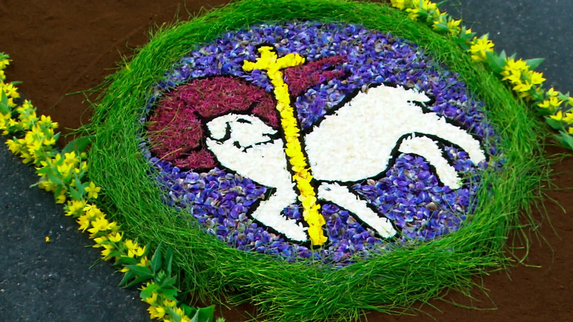 Ein Blumenteppich für den Herrn - Fronleichnam im Südwesten