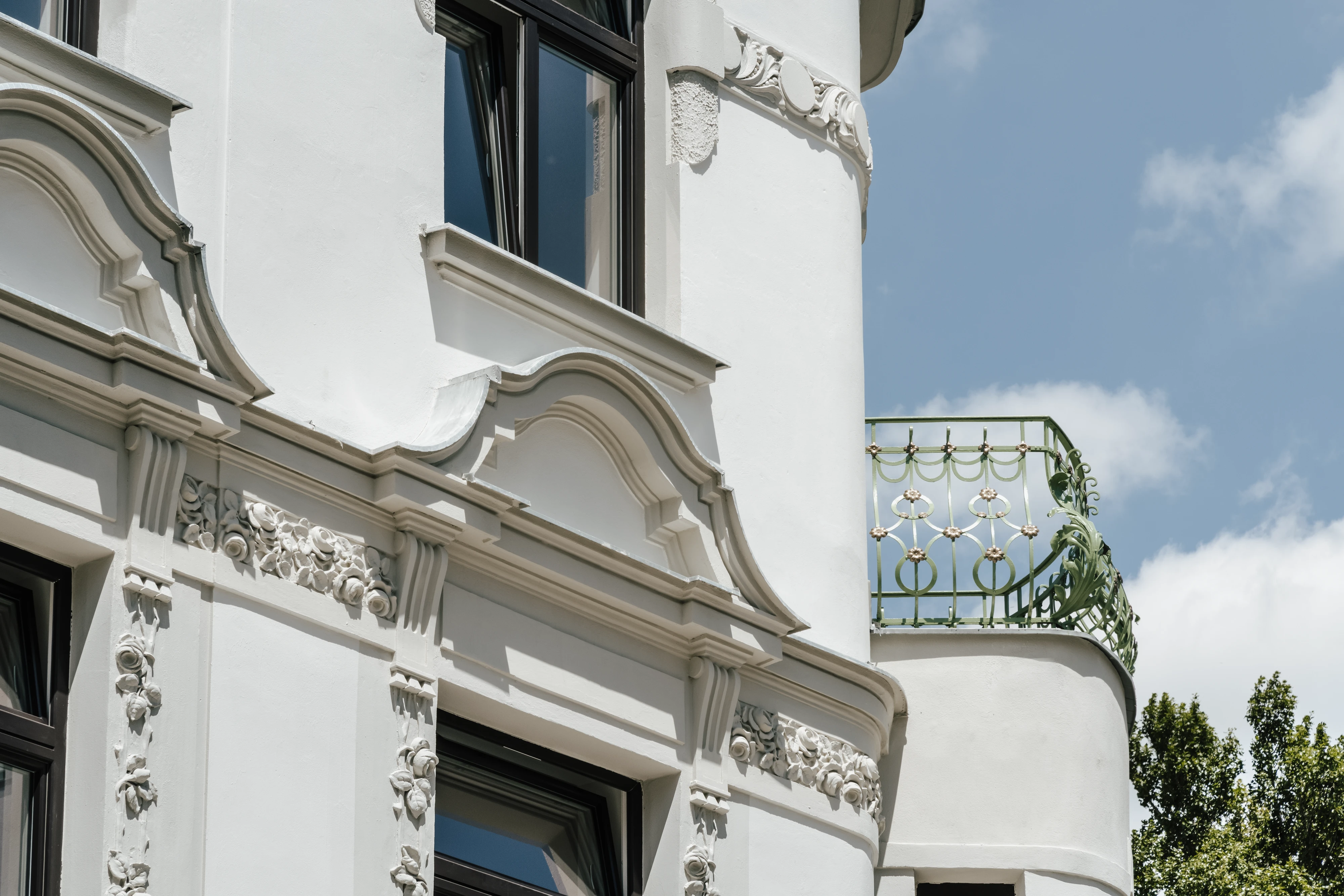 Ausschnitt eines renovierten Altbaus im Zuge eines Bauherrenmodells in Wien