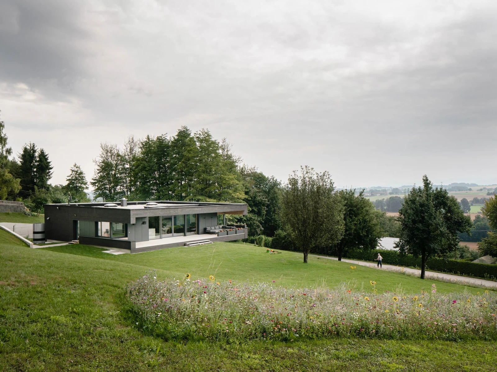 Superfuturegroup-Villa-Marie