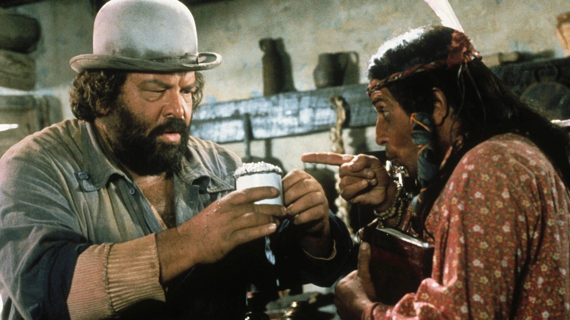 Eine Faust geht nach Westen