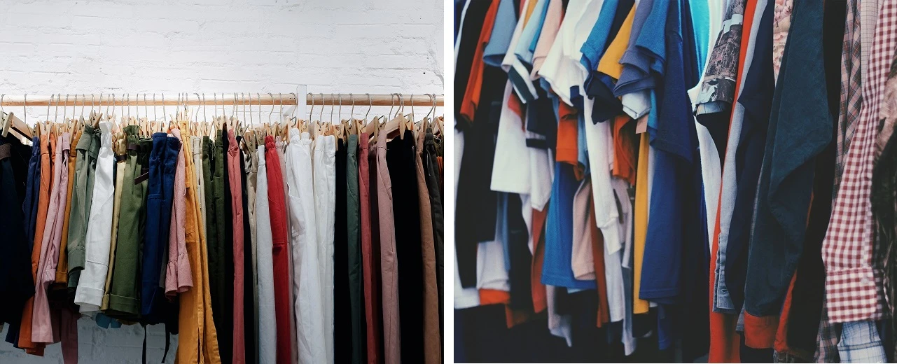 © Unsplash Zwei Kleiderständer mit sortierten Hosen & Oberteilen. Verschiedene Farben & Stile.
