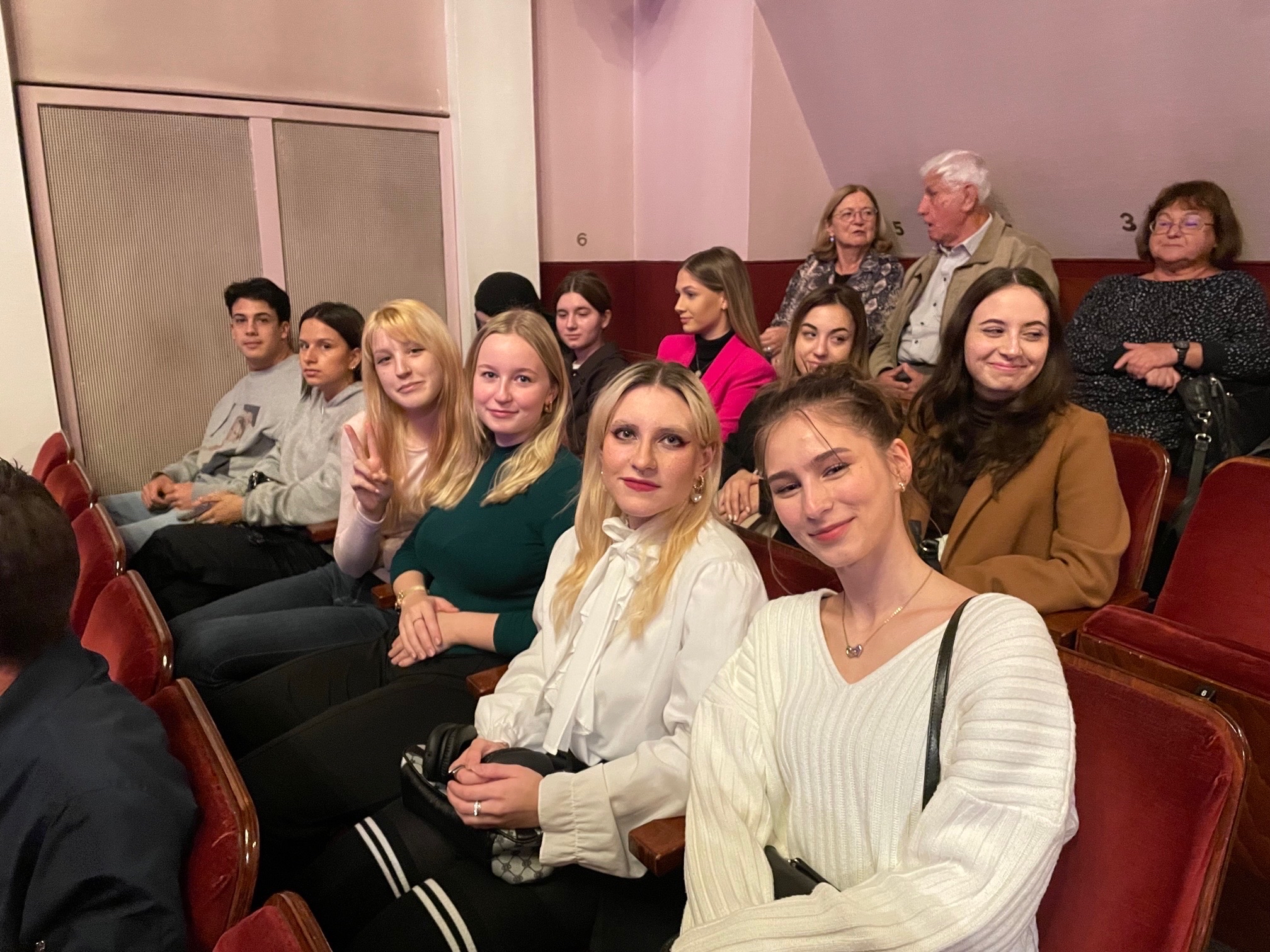 Schüler*innen des 1AMA