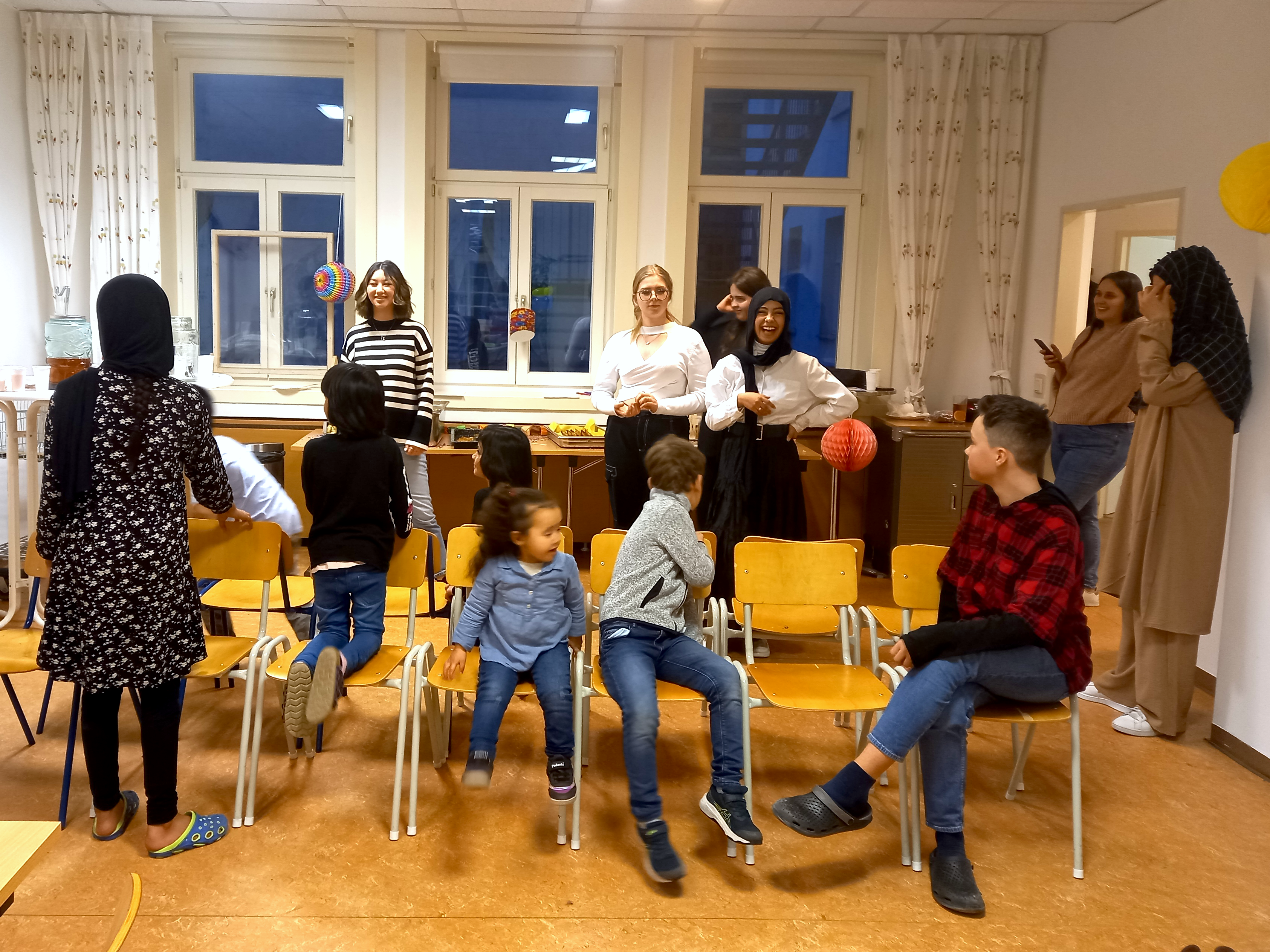 Projektgruppe mit Gästen