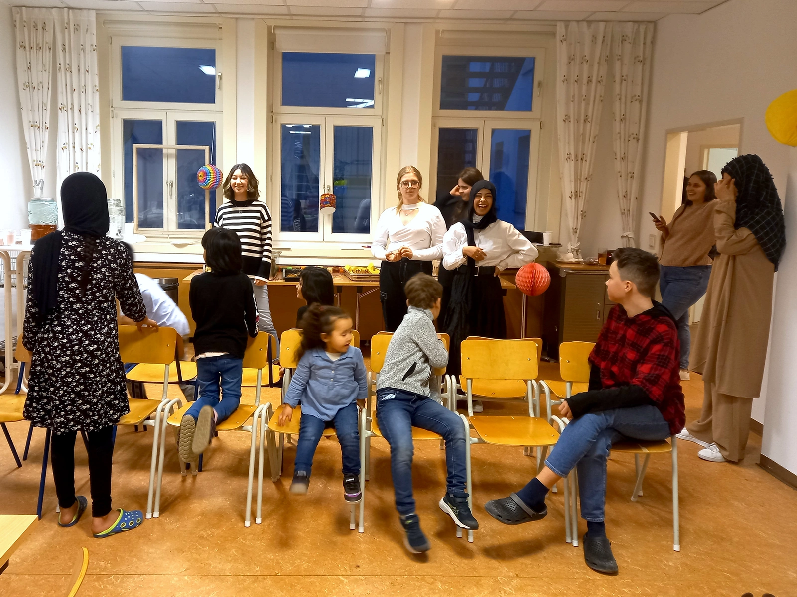 Projektgruppe mit Gästen