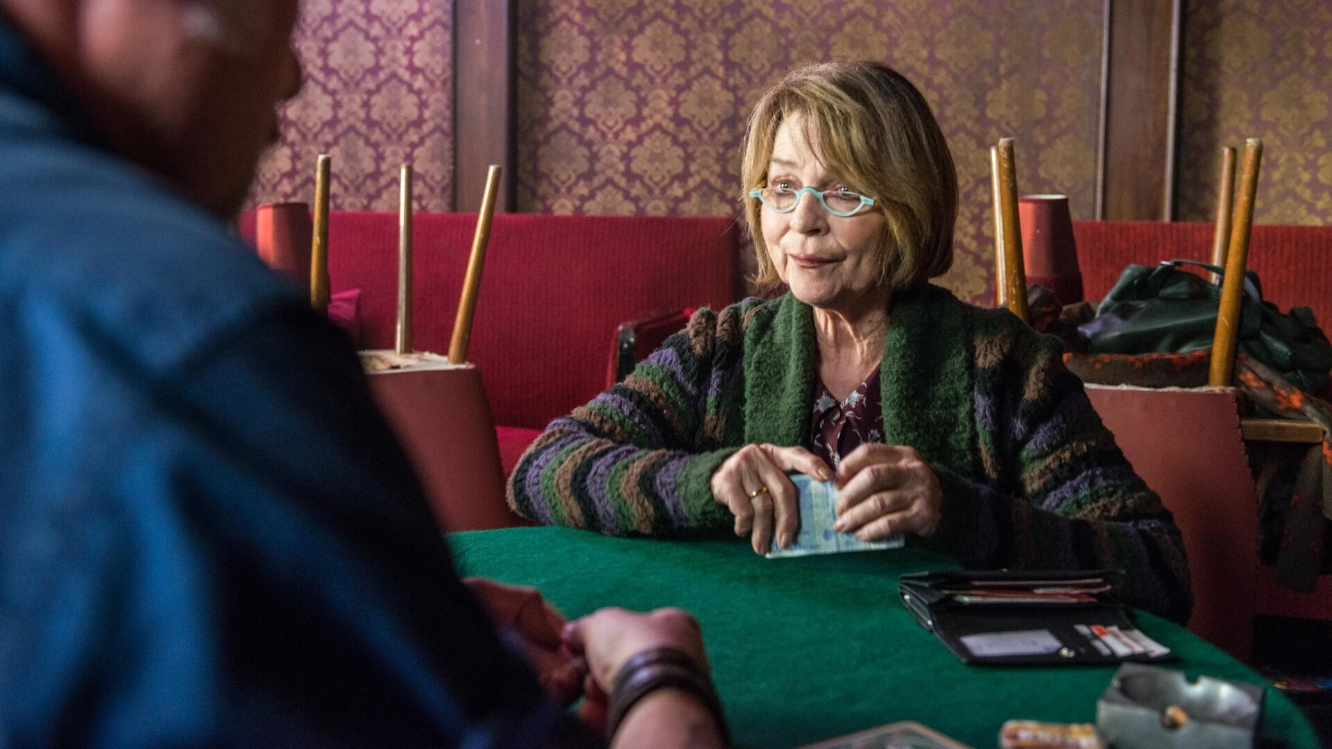 Pokerface - Oma zockt sie alle ab