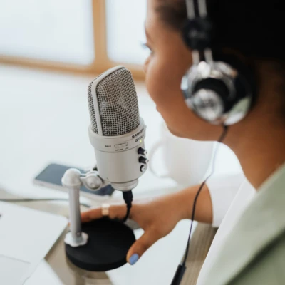 Selbstorganisiertes kooperatives offenes (COOL) - Lernen im Team: 1 HMB goes Podcast